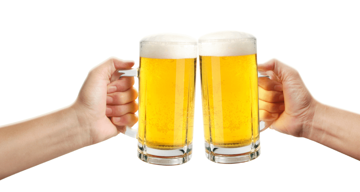 due boccali che fanno cheers